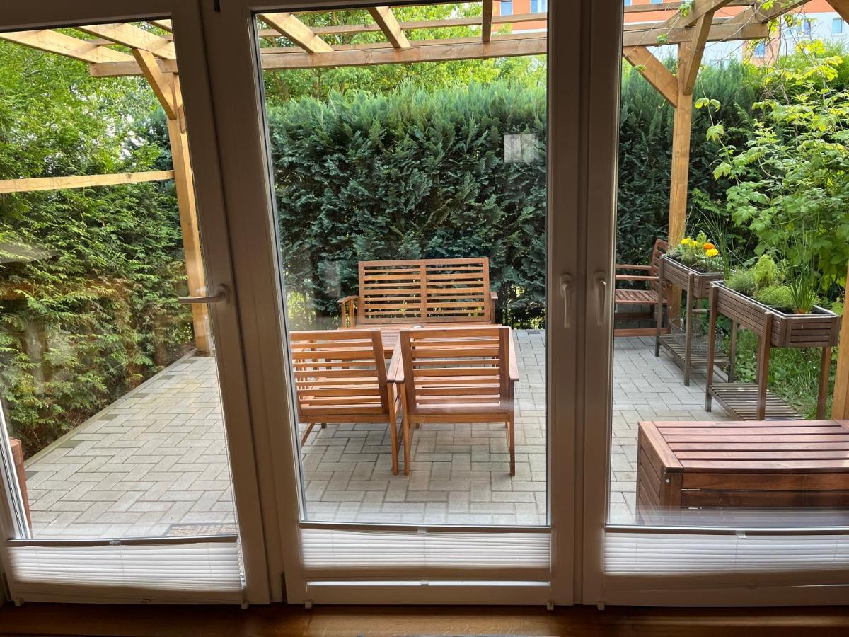Ferienwohnung Im Stadtzentrum Von Bernau - Komfortable Wohnung Mit 2 Zimmern, Bad, Spuelmaschine, Waschmaschine, Komplette Kueche, Wlan, Terrasse, Ruhige Lage Bernau bei Berlin Ngoại thất bức ảnh